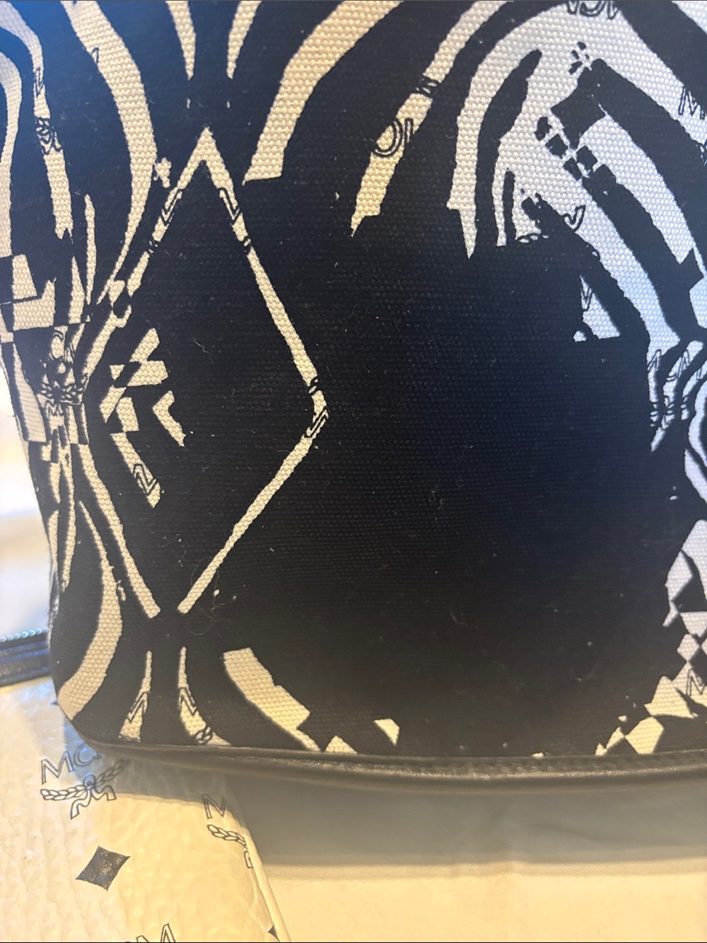 MCM limited edition reversibleBlack & White Patterned Tote with limited Pouch - Picture 4 of 17
